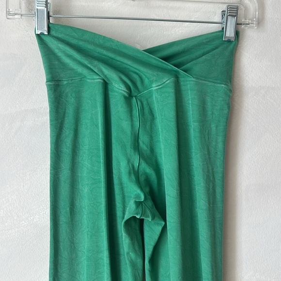 Aerie Offline Real Me Double Crossover Flare Leggings - Women’s small - Picture 6 of 6